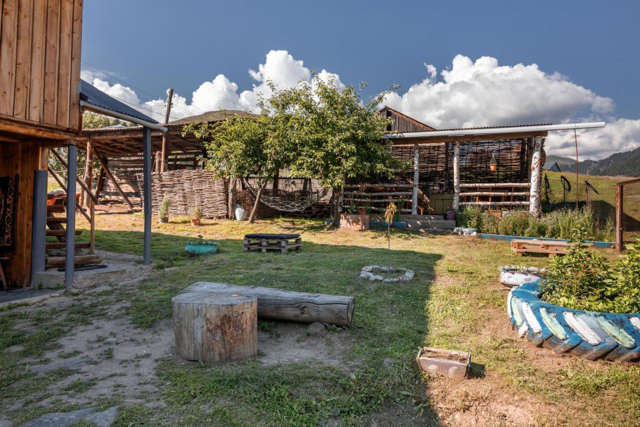 Guest House Old Omalo ภายนอก รูปภาพ