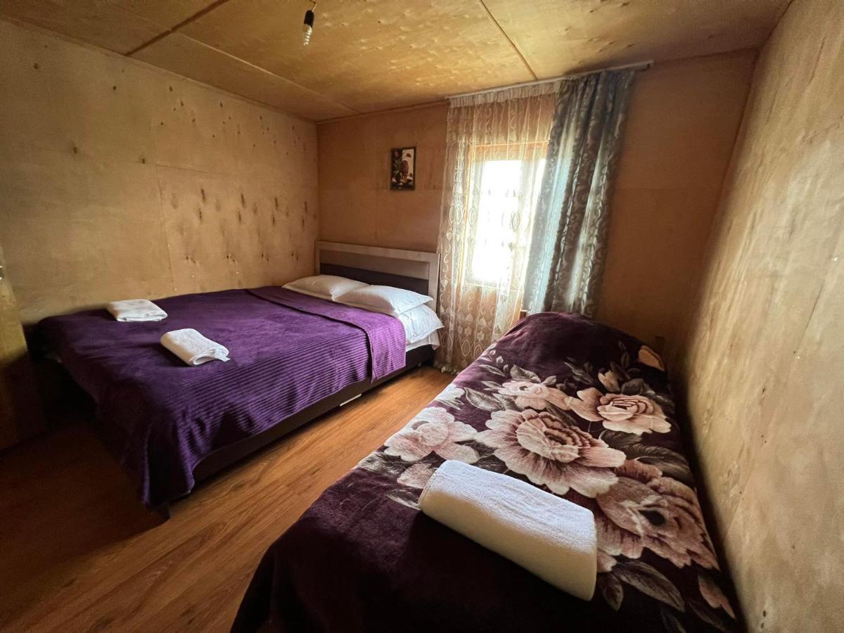 Guest House Old Omalo ภายนอก รูปภาพ